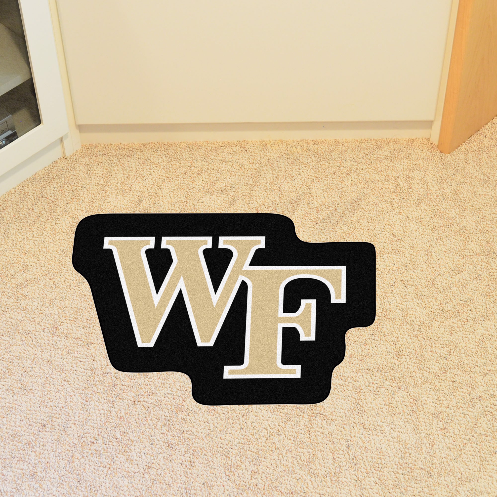 Fanmats Wake Forest Demon Deacons Mascot Mat